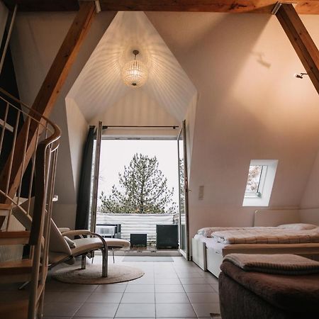 Eigenes Maisonettehaus In Idyllischer Lage Mit Balkon, Nahe Messe, 24H Self-Check In, Gratis Parken Швабах Экстерьер фото
