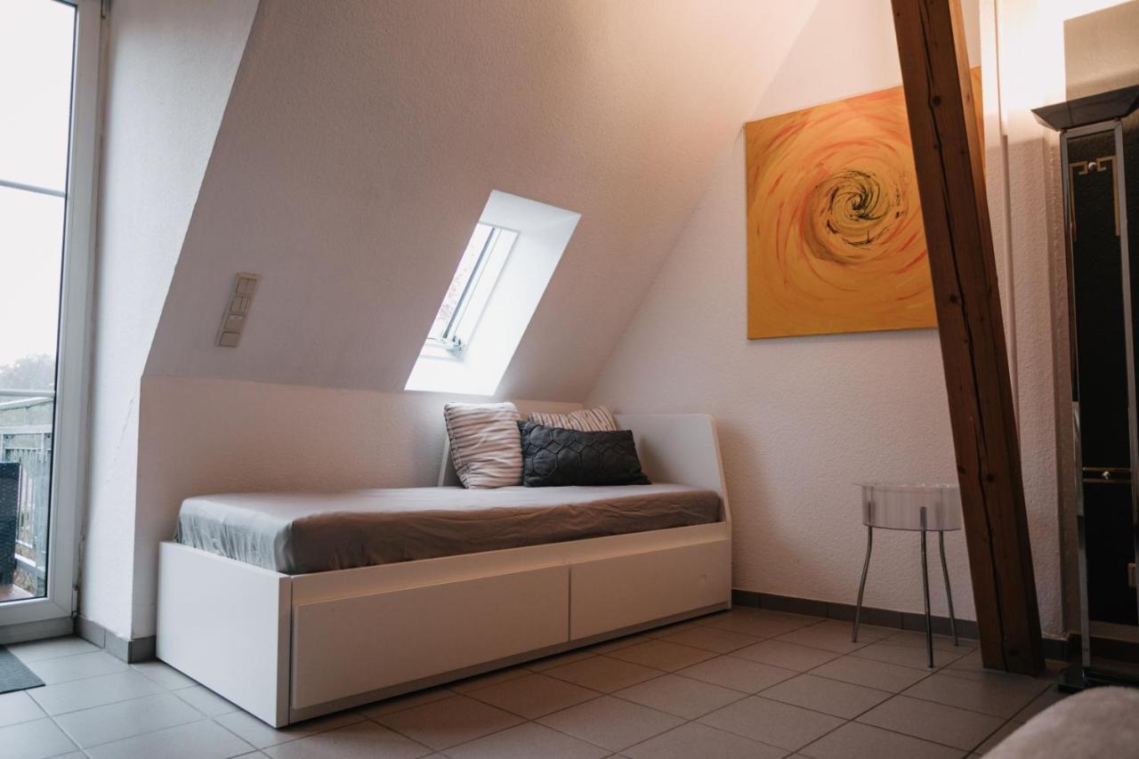 Eigenes Maisonettehaus In Idyllischer Lage Mit Balkon, Nahe Messe, 24H Self-Check In, Gratis Parken Швабах Экстерьер фото