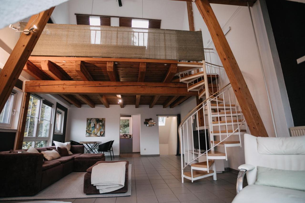 Eigenes Maisonettehaus In Idyllischer Lage Mit Balkon, Nahe Messe, 24H Self-Check In, Gratis Parken Швабах Экстерьер фото