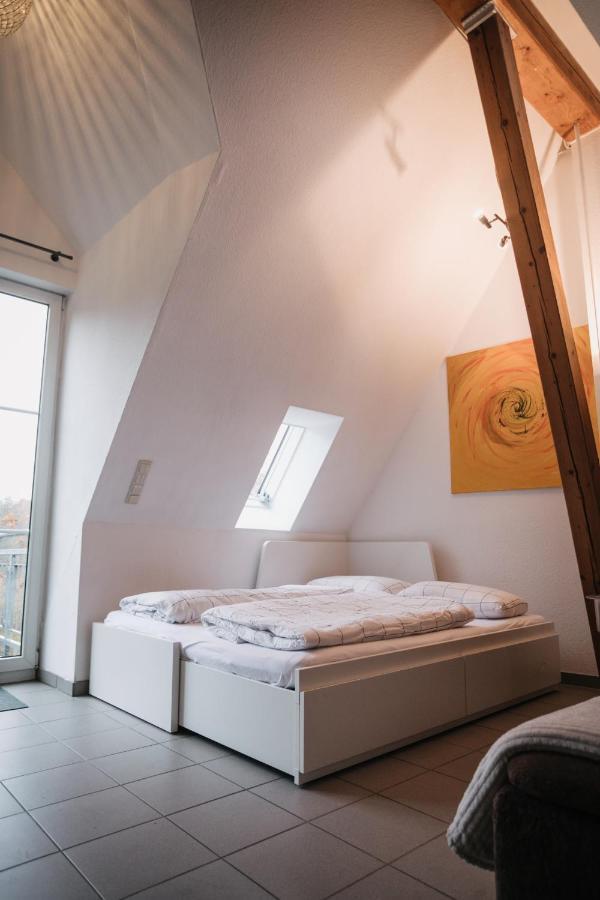 Eigenes Maisonettehaus In Idyllischer Lage Mit Balkon, Nahe Messe, 24H Self-Check In, Gratis Parken Швабах Экстерьер фото