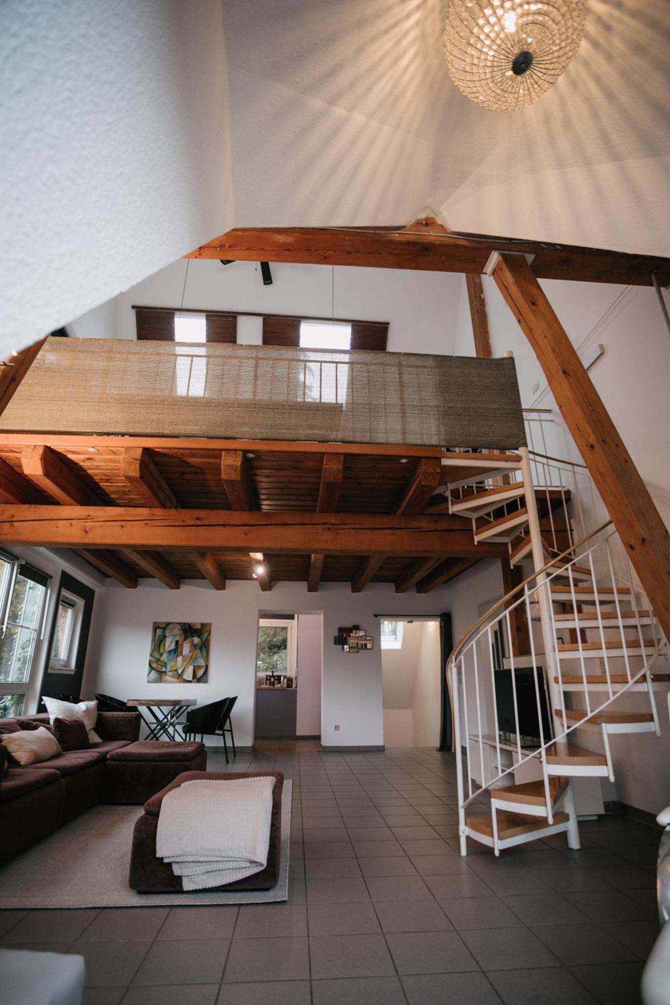 Eigenes Maisonettehaus In Idyllischer Lage Mit Balkon, Nahe Messe, 24H Self-Check In, Gratis Parken Швабах Экстерьер фото