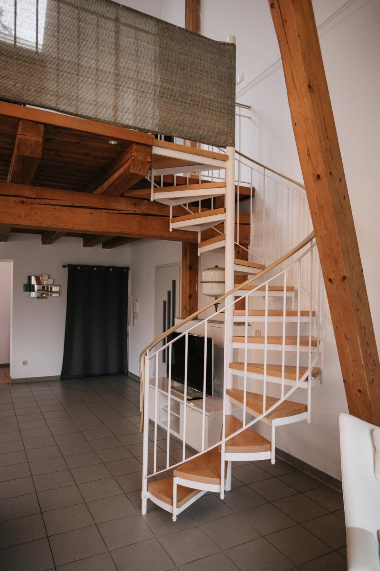 Eigenes Maisonettehaus In Idyllischer Lage Mit Balkon, Nahe Messe, 24H Self-Check In, Gratis Parken Швабах Экстерьер фото
