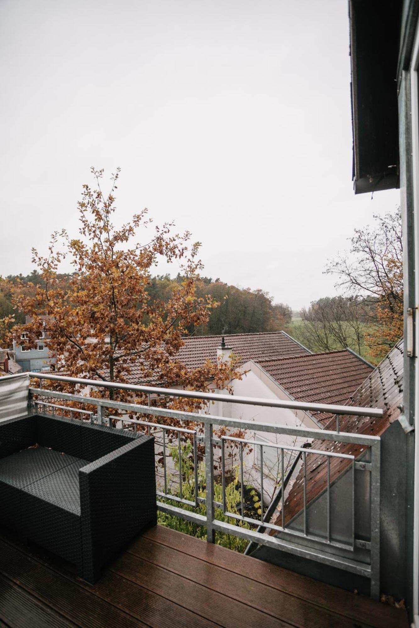 Eigenes Maisonettehaus In Idyllischer Lage Mit Balkon, Nahe Messe, 24H Self-Check In, Gratis Parken Швабах Экстерьер фото